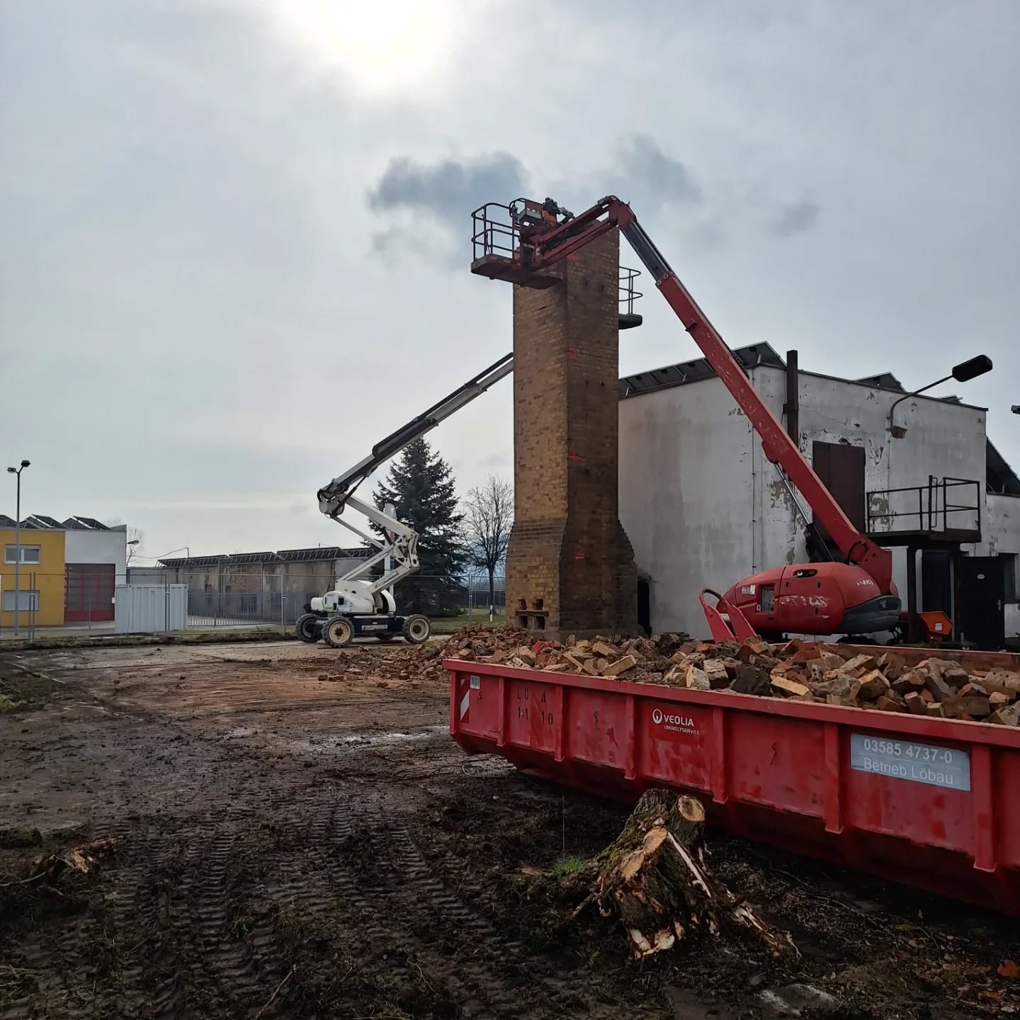 Montagen, Demontagen, Zaunbau, Baggerarbeiten, Pflasterarbeiten