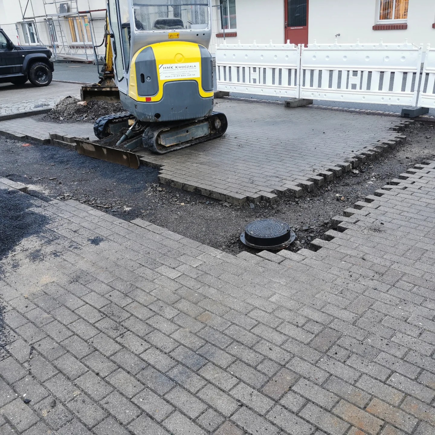 Montagen, Demontagen, Zaunbau, Baggerarbeiten, Pflasterarbeiten